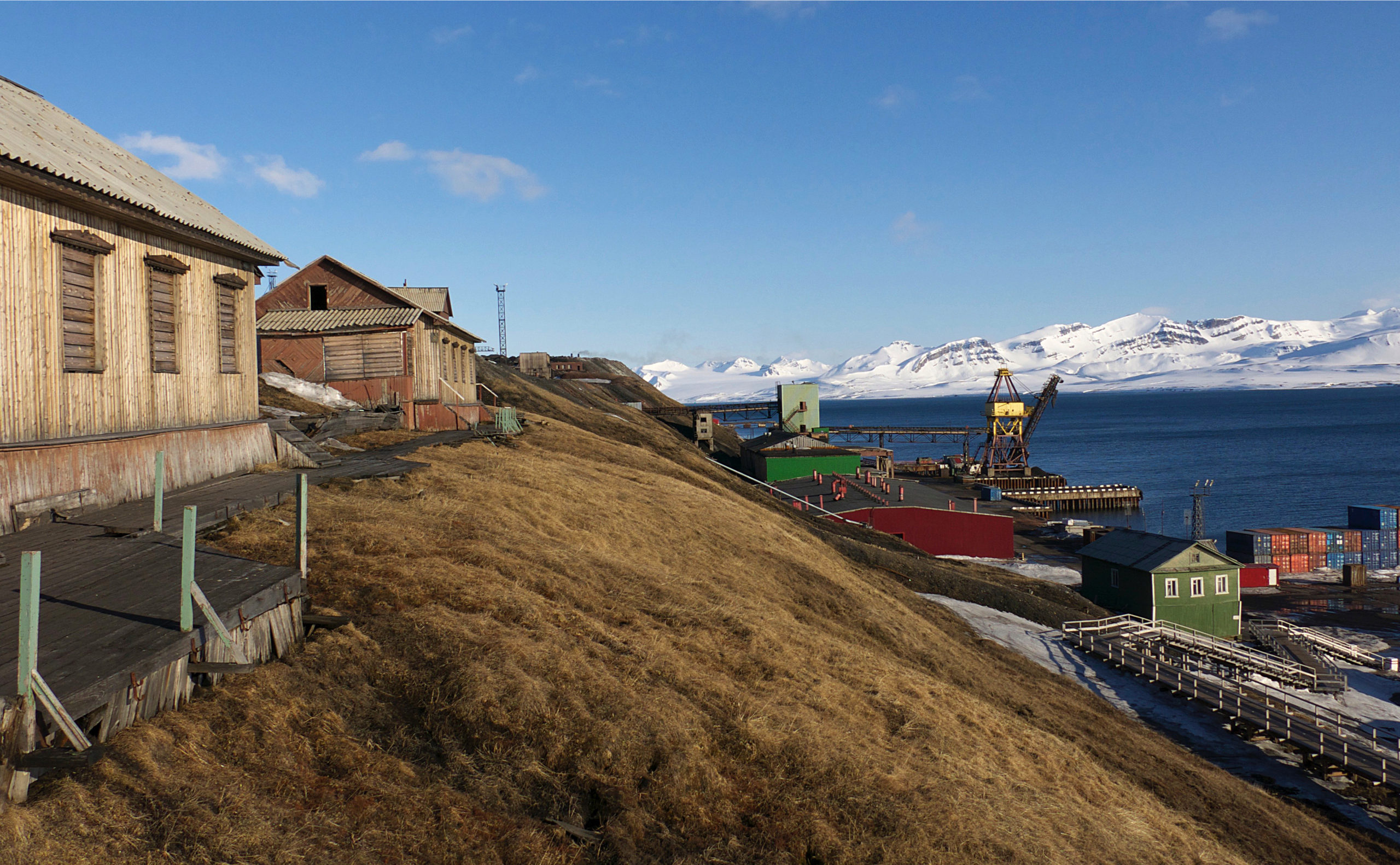 Heliski-Russia-Archipel-Svalbard-10-scaled