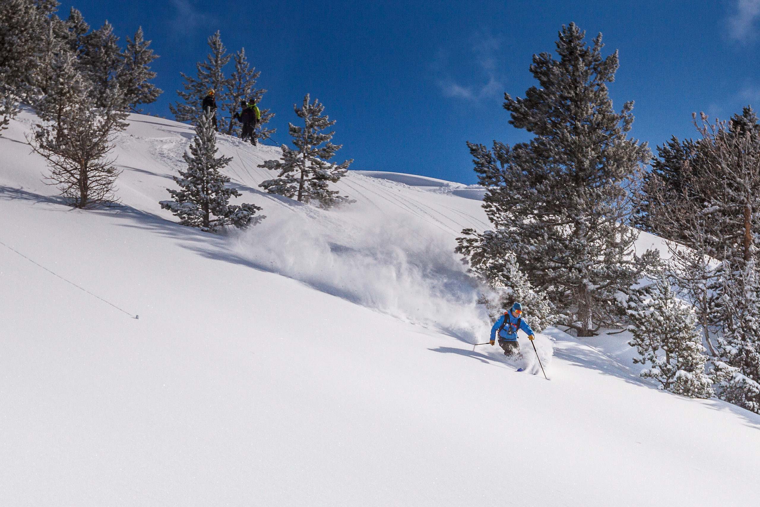 Heliski-Russia-Pyrenees-3-scaled