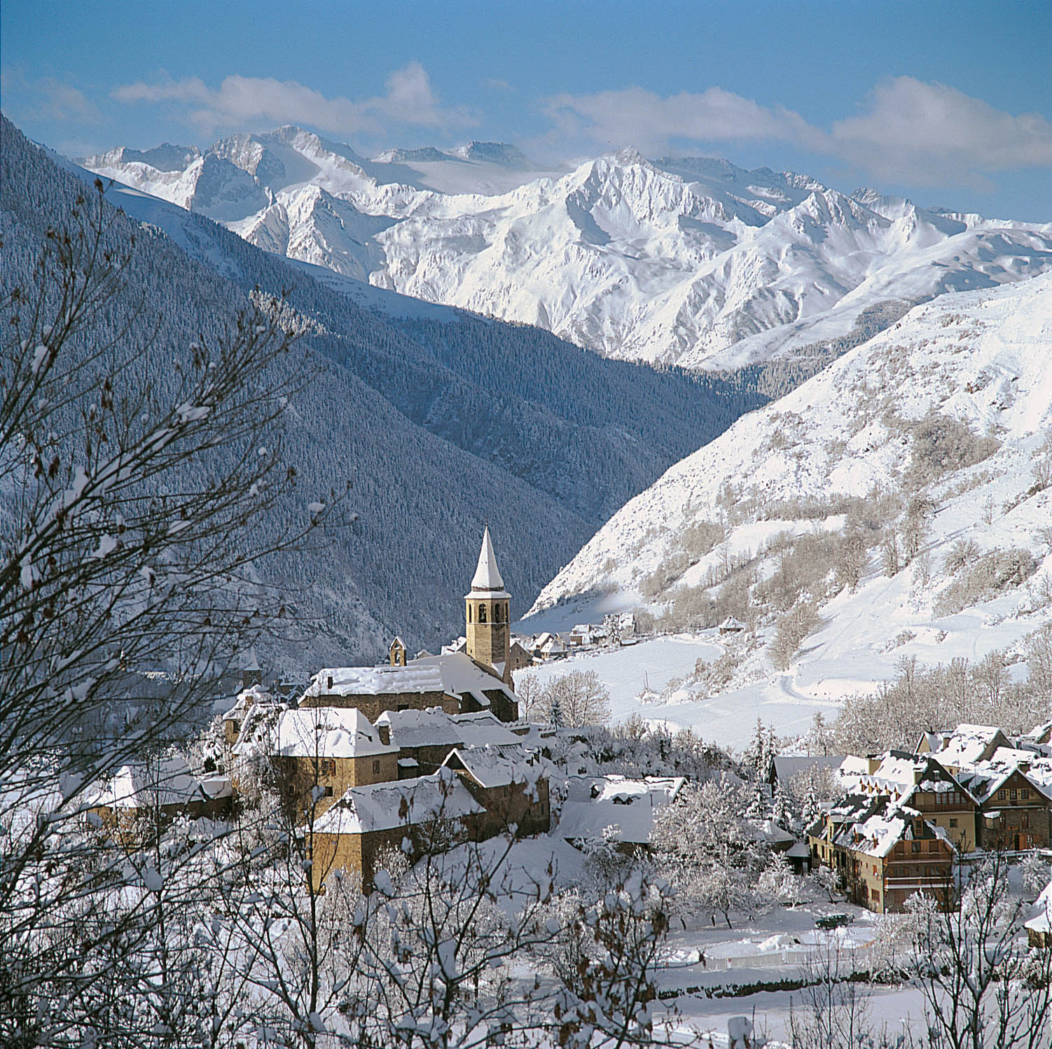 Heliski-Russia-Pyrenees-8