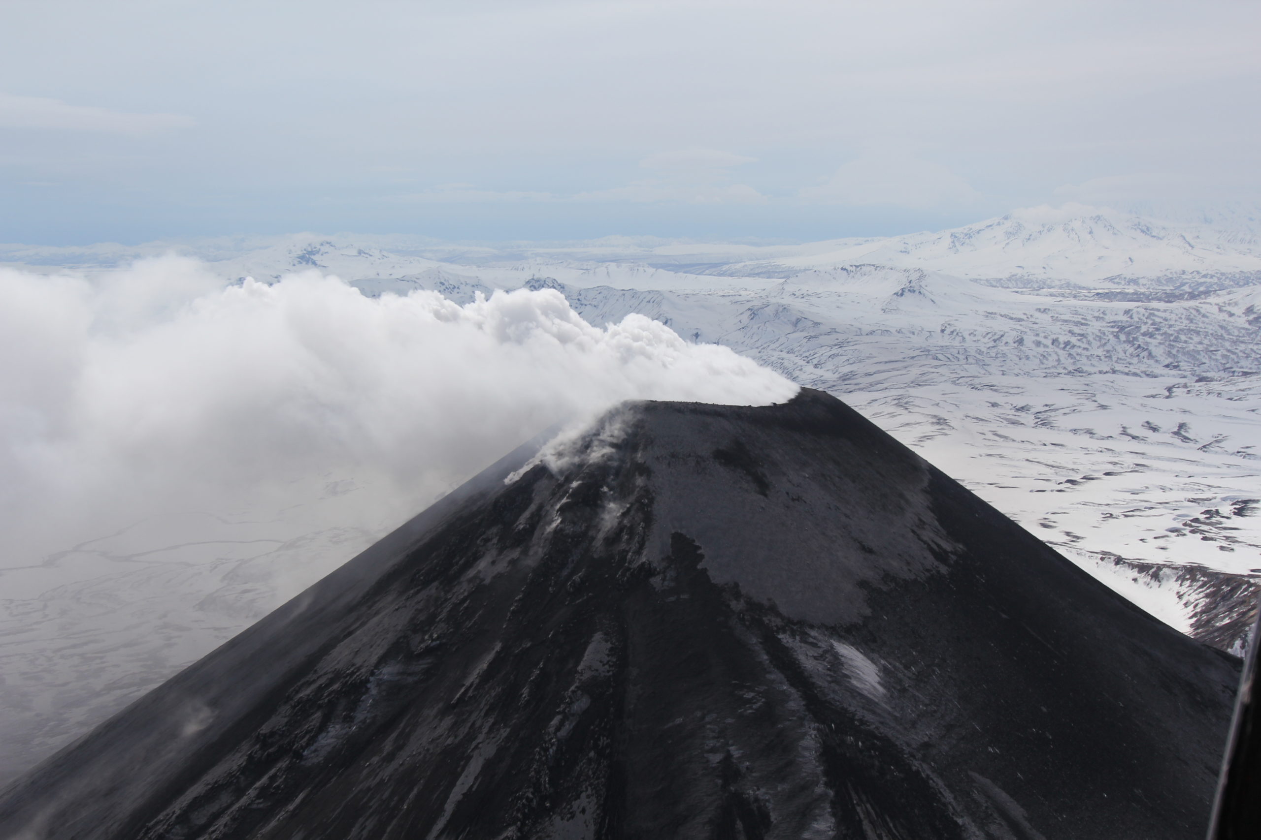 La-Datcha-Kamchatka-Heliski-Russia-11-1-scaled