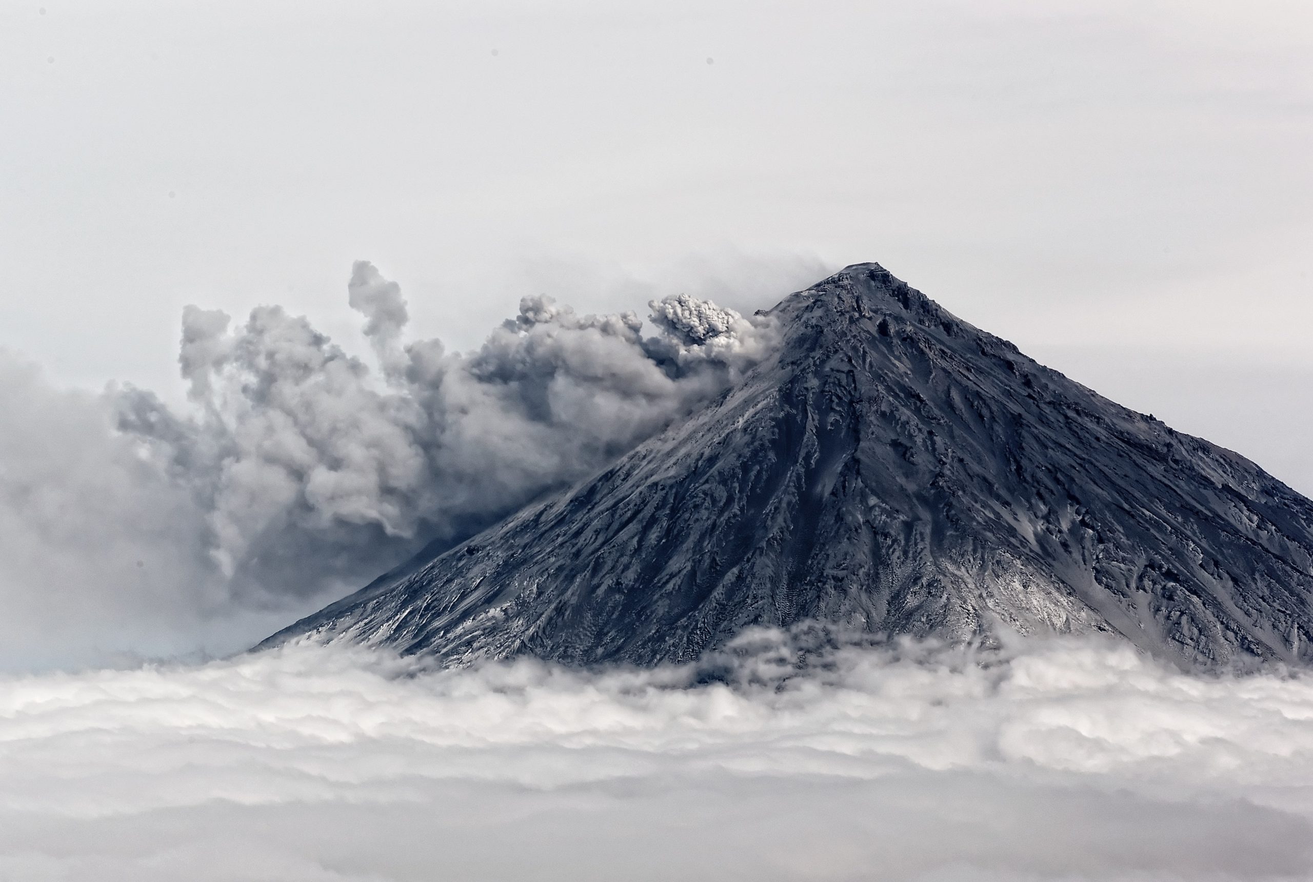 North-Kamchatka-La-Datcha-Heliski-Russia-11-scaled